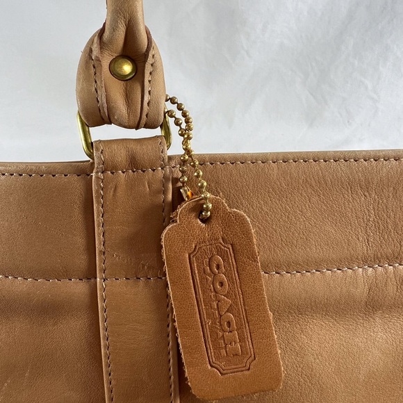 80's COACH Tan Leather Vintage Large Shopper Tote Bag Made in The United States - Picture 9 of 17